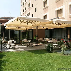 Hotel Jr Amadeus, Bologna