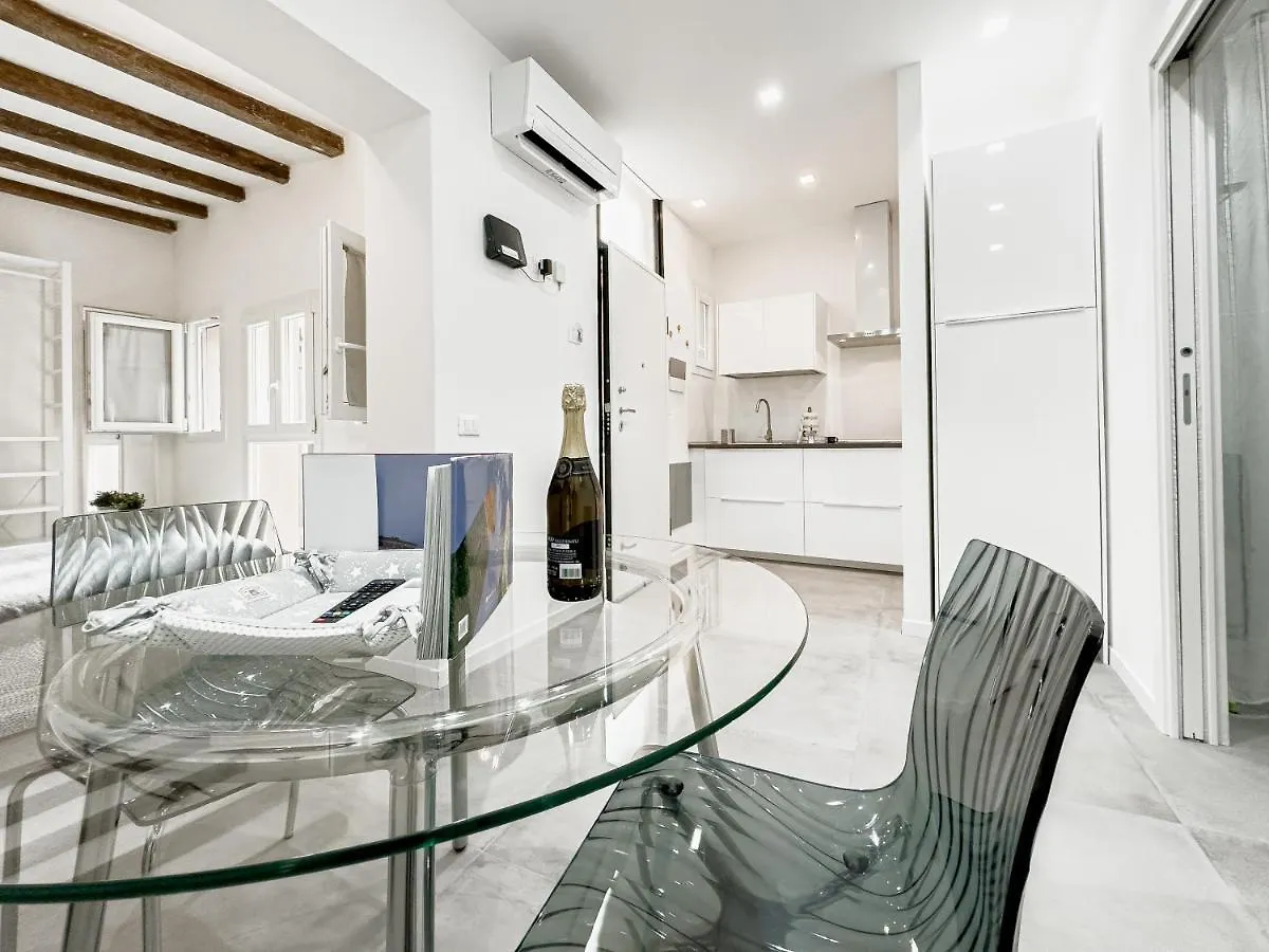 Realkasa Orfeo Flat Apartment Bologna Italy