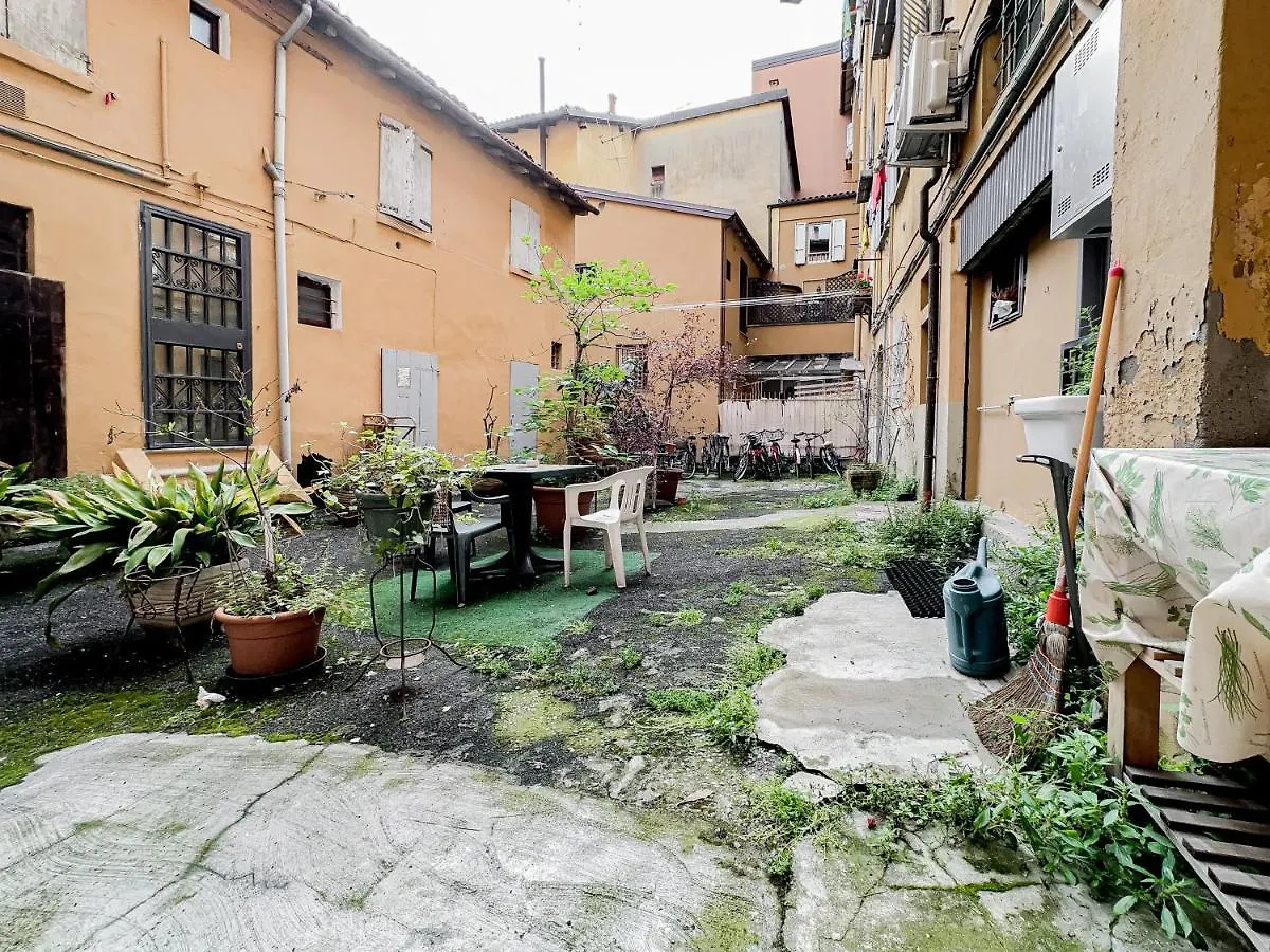 Realkasa Orfeo Flat Apartment Bologna Italy